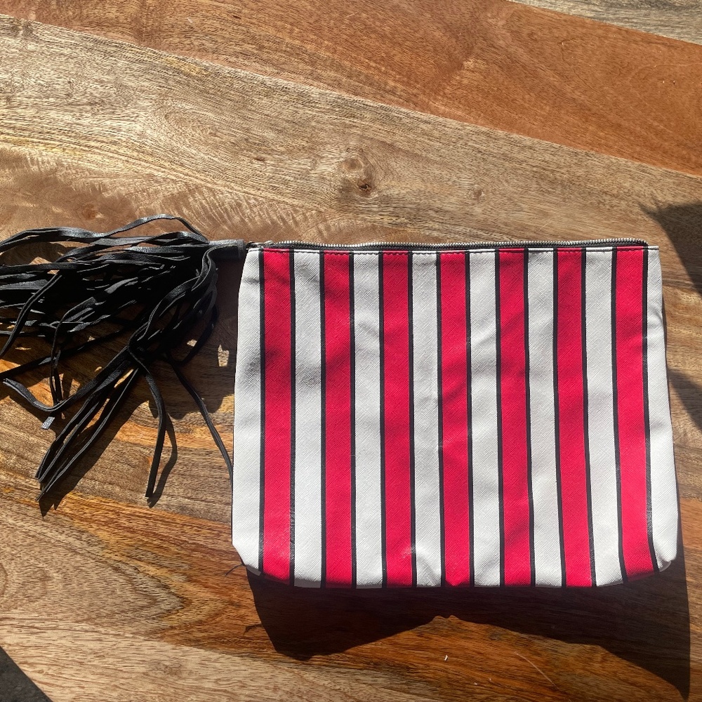 Red & White Stripe Cloth with Black Fingers